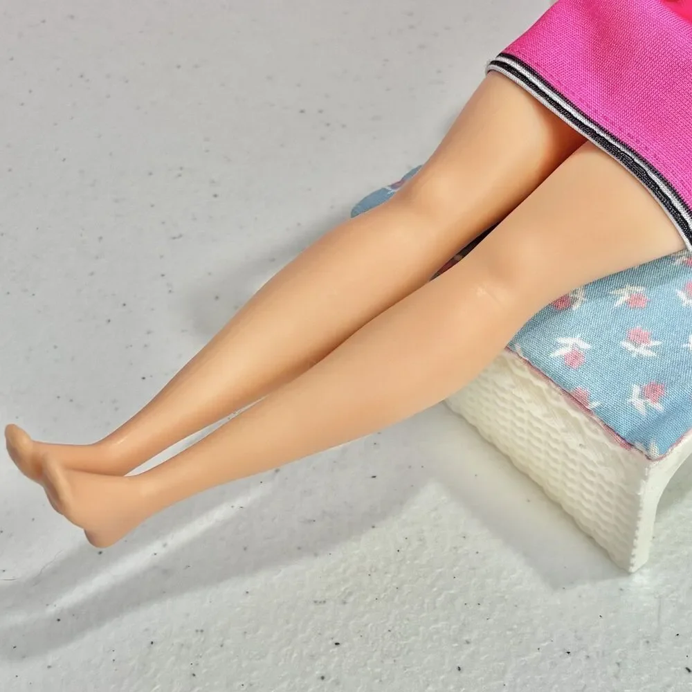 Barbie You Can Be Anything Coffee Shop Barista Doll Curvy Blonde Bun Millie Face